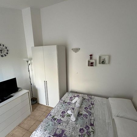 Apartment Nina Стариград-Паклениця Екстер'єр фото